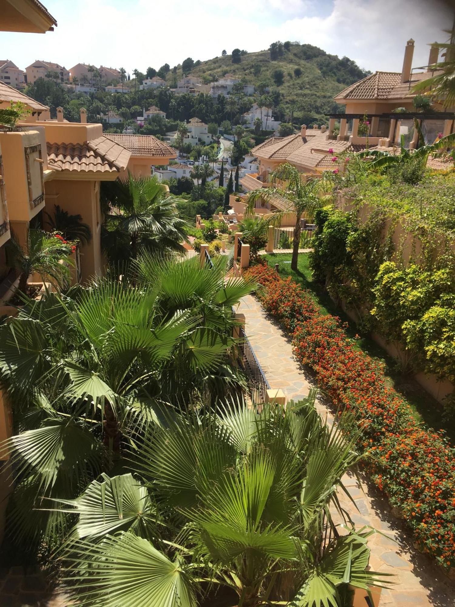 Aloha Hill Club Lluxury 5 Star Golf Resort Near Puerto Banus And Marbella Esterno foto