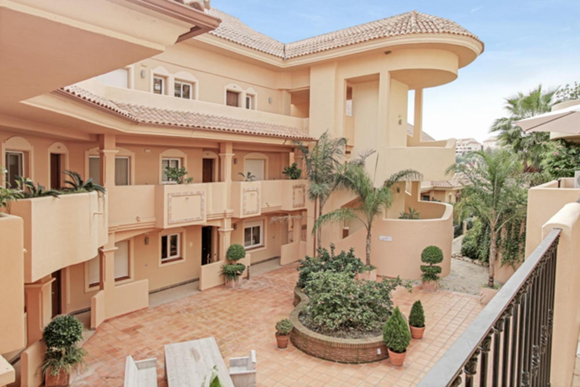 Aloha Hill Club Lluxury 5 Star Golf Resort Near Puerto Banus And Marbella Esterno foto