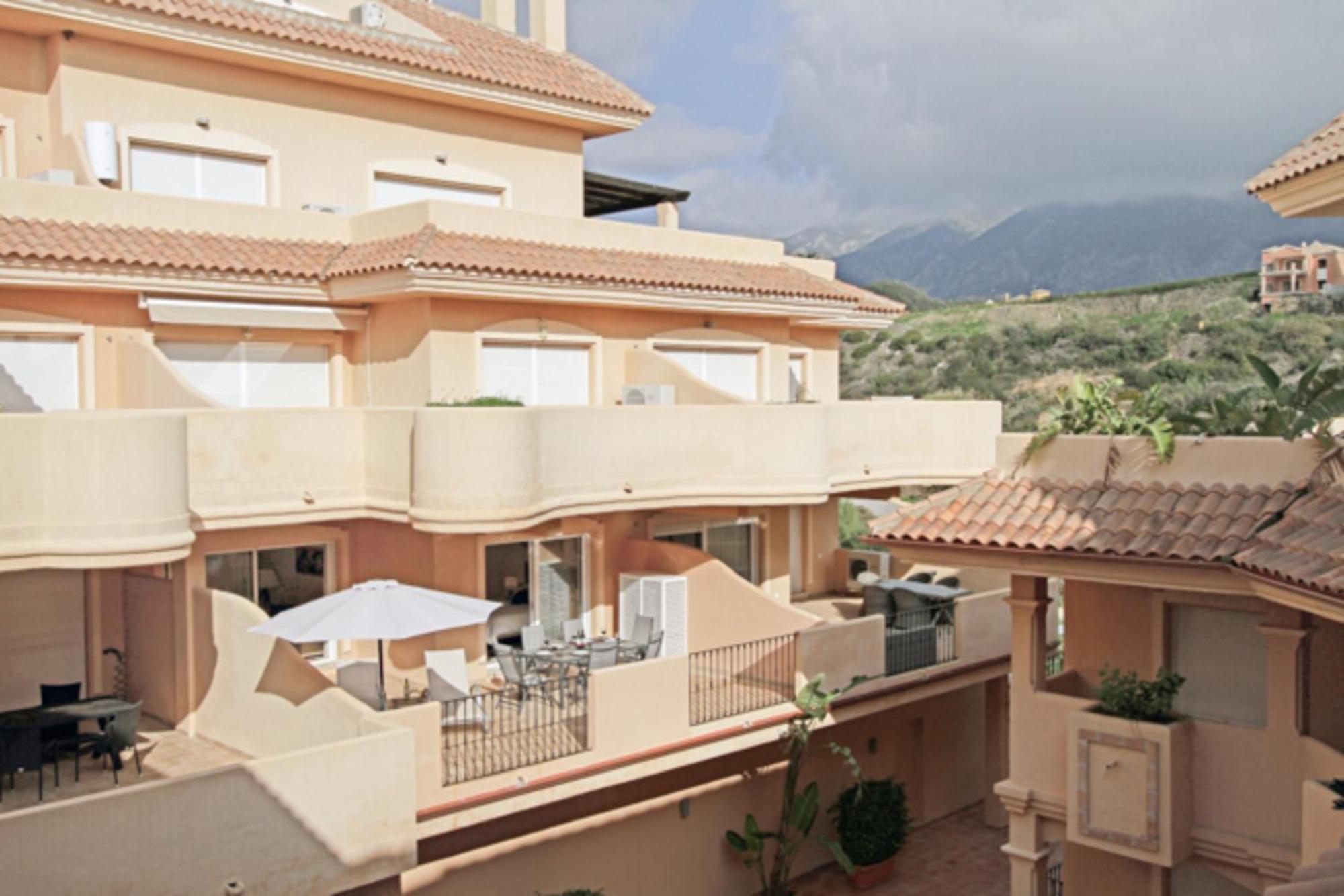 Aloha Hill Club Lluxury 5 Star Golf Resort Near Puerto Banus And Marbella Esterno foto
